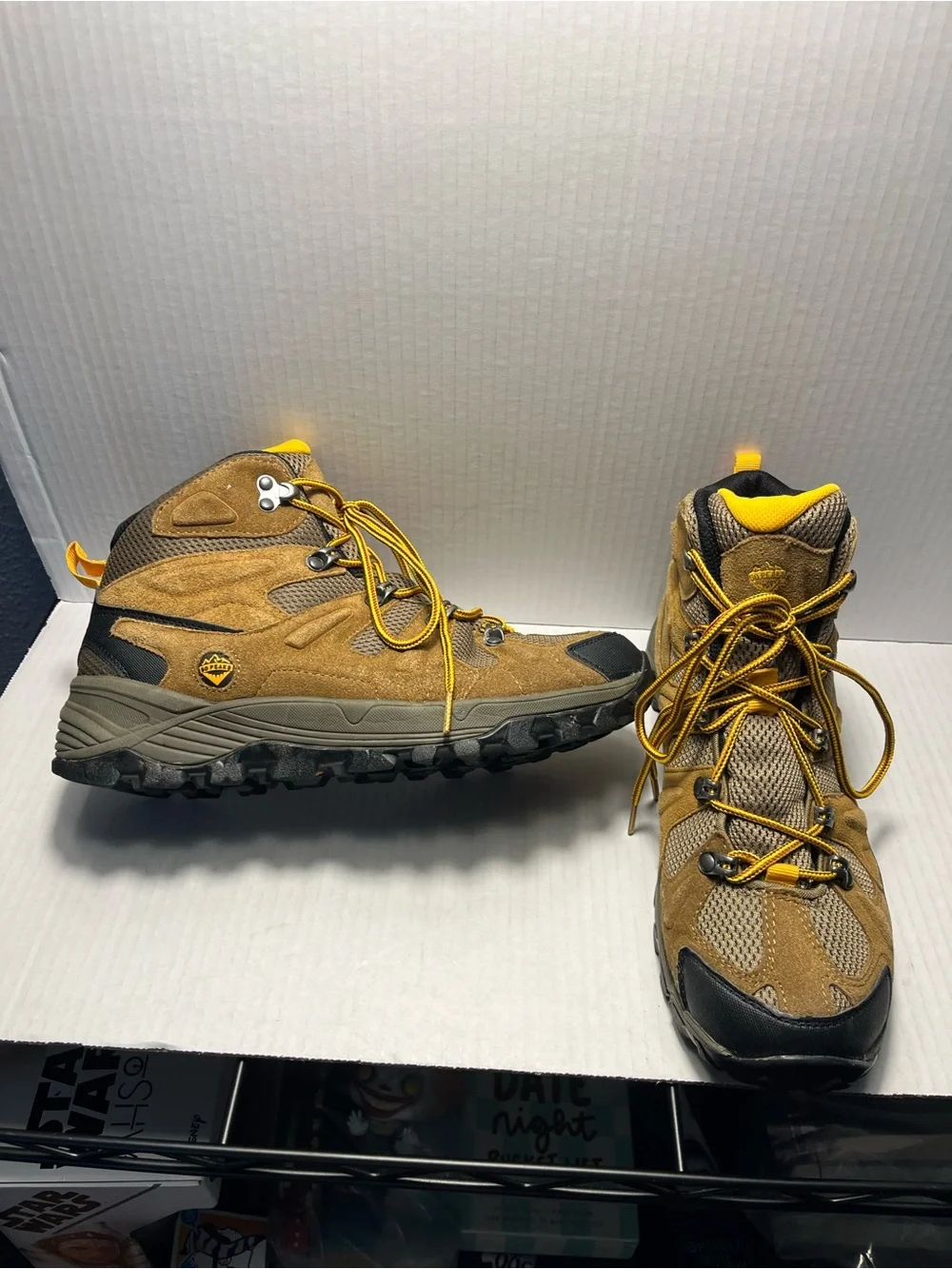 Hiking Boots Brown Sand Mens Size 8.5  50 PEAKS Suede Mid Sole